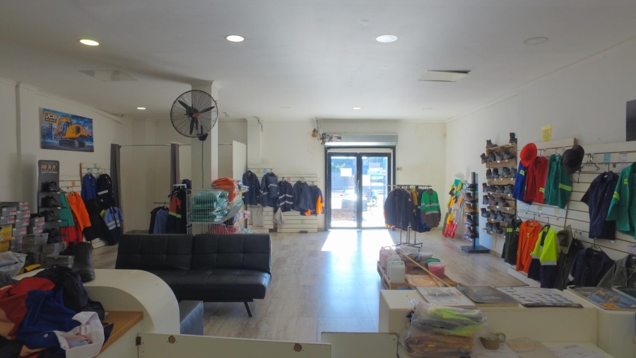To Let commercial Property for Rent in Oos Einde North West